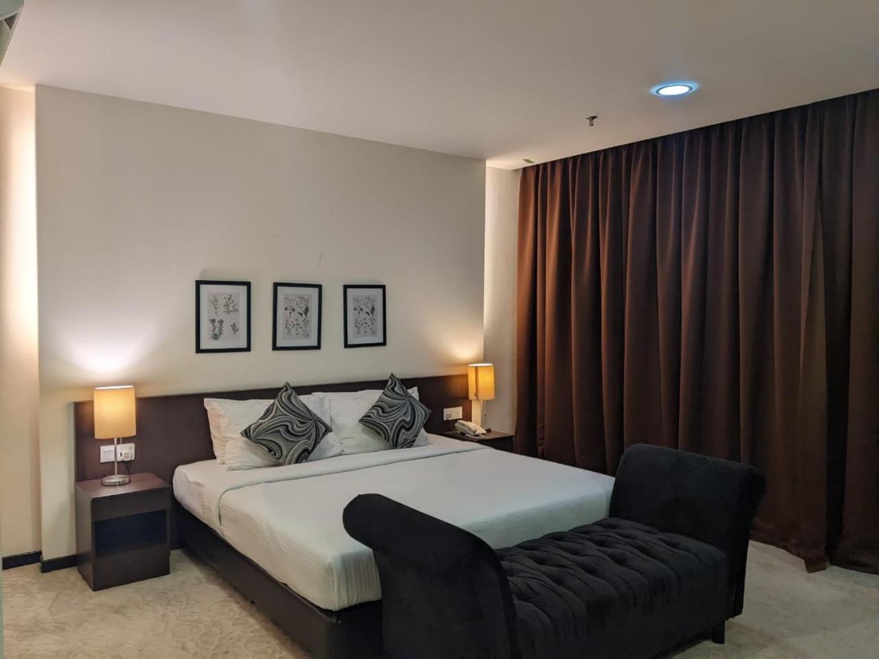 The View Hotel Segamat Eksteriør bilde