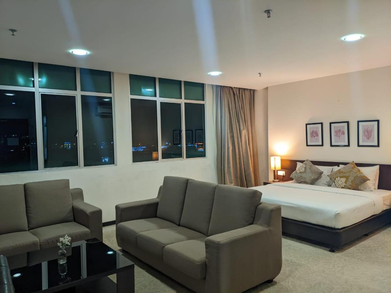 The View Hotel Segamat Eksteriør bilde