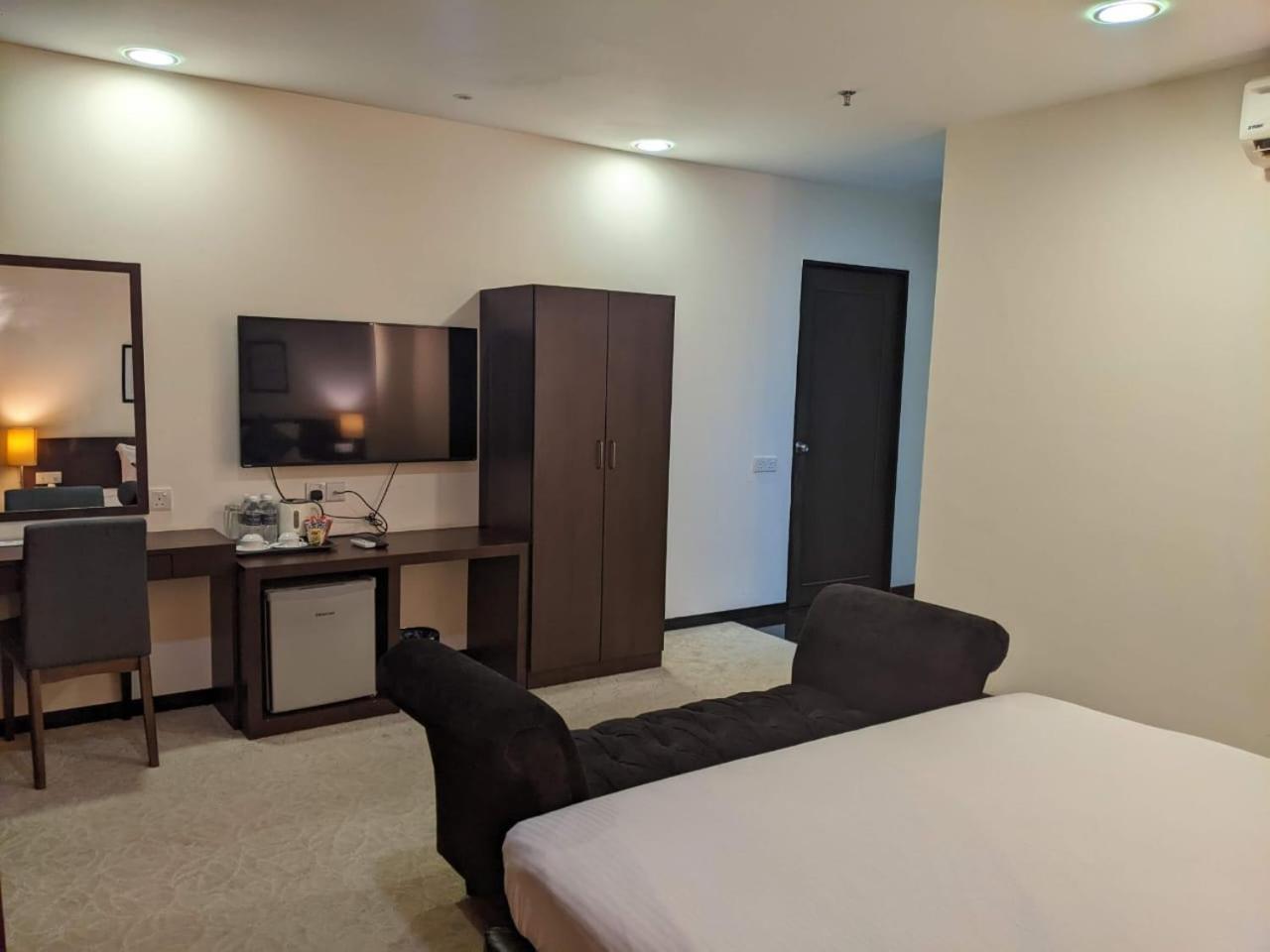The View Hotel Segamat Eksteriør bilde